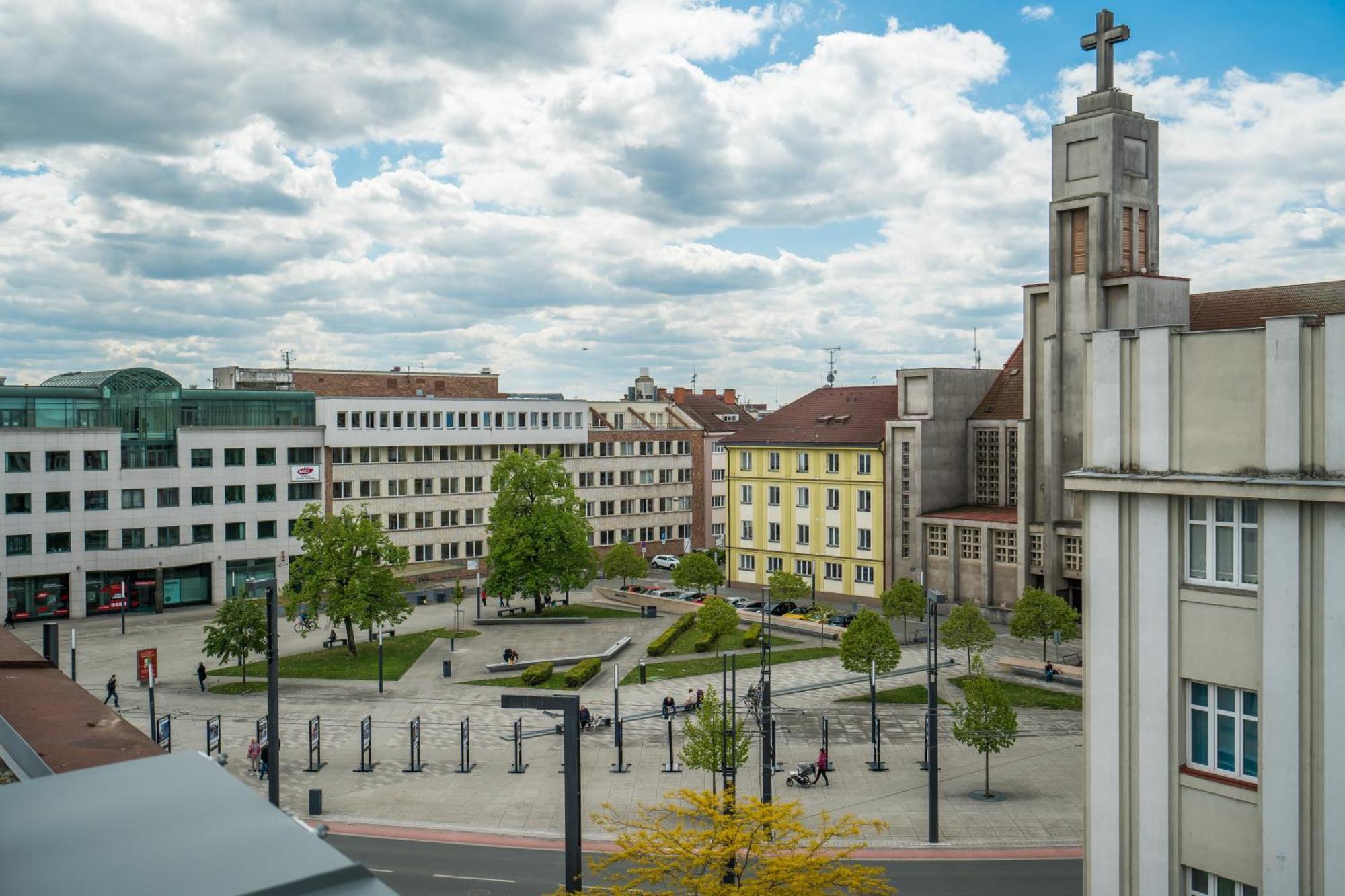 Ferienwohnung Perla Hradce 302 Hradec Králové Exterior foto